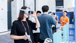 抖音生活服务“城市新食代”峰会落地青岛 联动PICO打造360度沉浸式VR虚拟会场