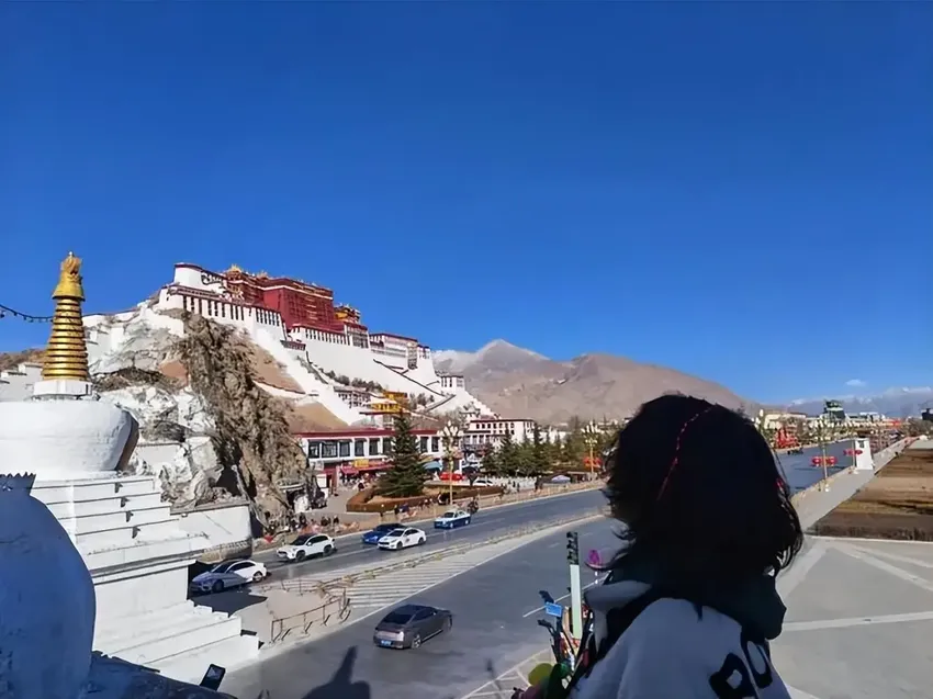 24岁宁波女孩带2000元穷游西藏，失踪11年，真相如何？