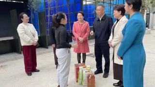 五级联动开展春节走访慰问海口困境妇女活动