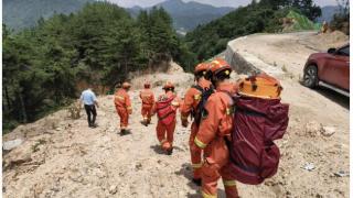 6名“驴友”被困峡谷深山，蕲春消防奋战11小时开展生死救援