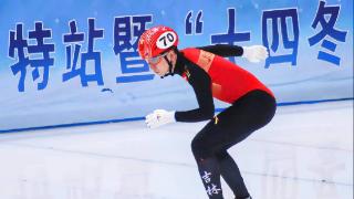 武大靖重返赛场夺得亚军！中国短道涌现超新星，范可新跌至第25位