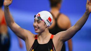 张雨霏收获大运第2金，50米蝶泳一路领先成功夺冠