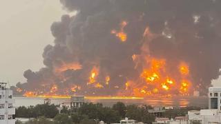 也门消防部门：荷台达港大火被扑灭