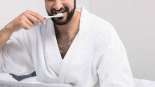 男性刮胡子的频率与寿命有关联？频繁刮胡子意味着什么？有害吗？