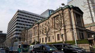 日本政府与央行动用5.5万亿日元干预汇市