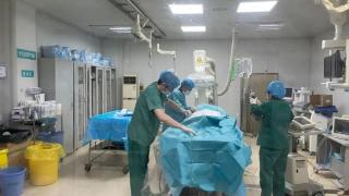 手术纪实|医院救治高龄消化道大出血休克患者