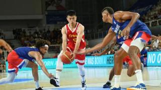 久违的流畅进攻，能给中国男篮更高的期望吗？