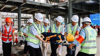 “高处坠落”应急救援演练在广州中新科技文化艺术中心项目举行