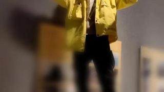 昆明警方：一男子跳上云南省博物馆展示柜踩踏摆拍，立案调查！
