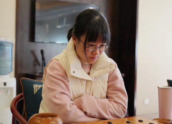 国家女子围棋队选拔赛 陈蔓淇徐海哲等两连胜