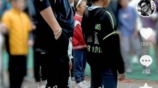 汪峰参加女儿学校运动会，8岁醒醒长高不少，露正脸和爸爸长超像
