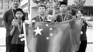 中国新生代棋手登上最高领奖台