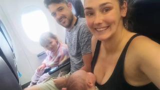 女子在飞机起飞时给5周大婴儿哺乳被阻止，航空公司称“其他乘客可能会不舒服”