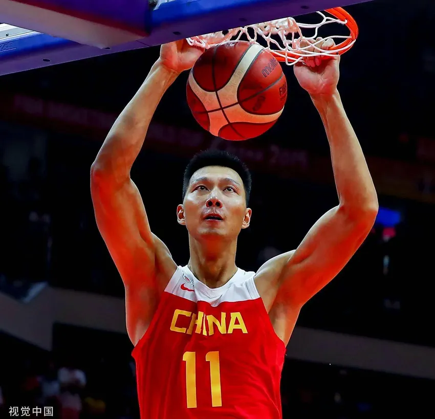 难说再见，易建联宣布退役，中国男篮告别一个时代