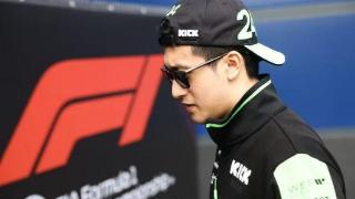 前世界冠军：周冠宇靠实力拿不到F1席位，明年只能当预备车手了！