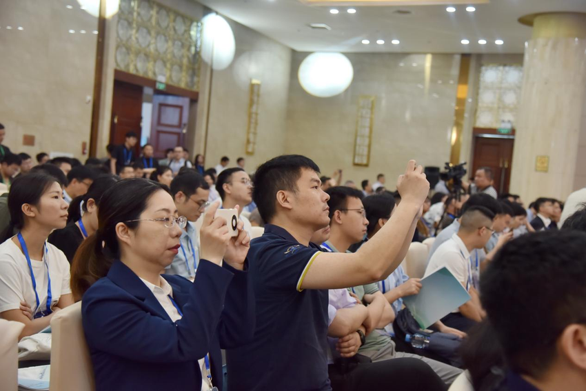 第七届土木工程赣江学术论坛在南昌举行