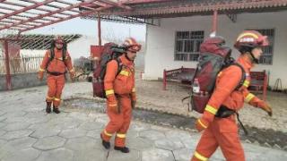 沙雅县地震救援先遣队已到达距震中最近的喀斯坎村