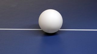 实探！“奥运经济”升温 巴黎奥运的乒乓球来自中国 商家：纪念球已限量供应