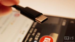 据称“苹果iphone15系列手机usb-c数据线”曝光