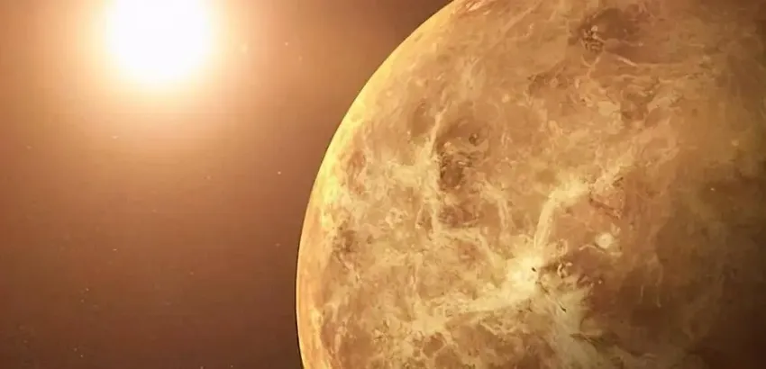 水星距离太阳最近，白天温度高达432℃，却储存了一万亿吨水？