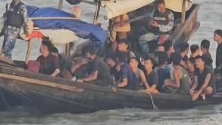 乘船逃往孟加拉的缅甸国管委下属66名军警被拦截阻止入境
