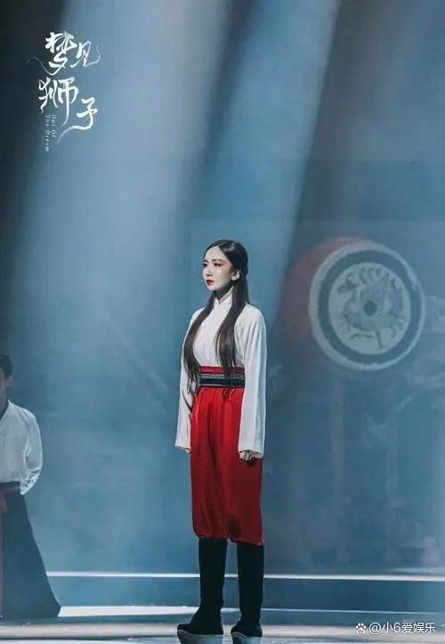 演员娄艺潇自荐参加节目《歌手2024》，引发热议