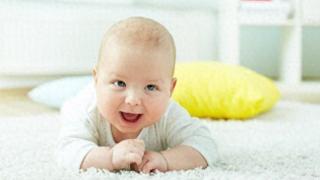 五个月宝宝成长惊喜：10大发育特点揭秘，助力宝宝健康成长！