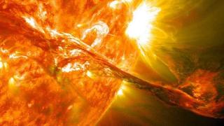 不明飞行物学家确信太阳内部有一个人造结构。科学无法解释