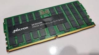 美光展示 MCRDIMM 内存模块：DDR5-8800 规格、单条 256GB