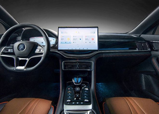 深蓝S7正式上市,搭载数字交互大灯，配备智能交互灯语套件