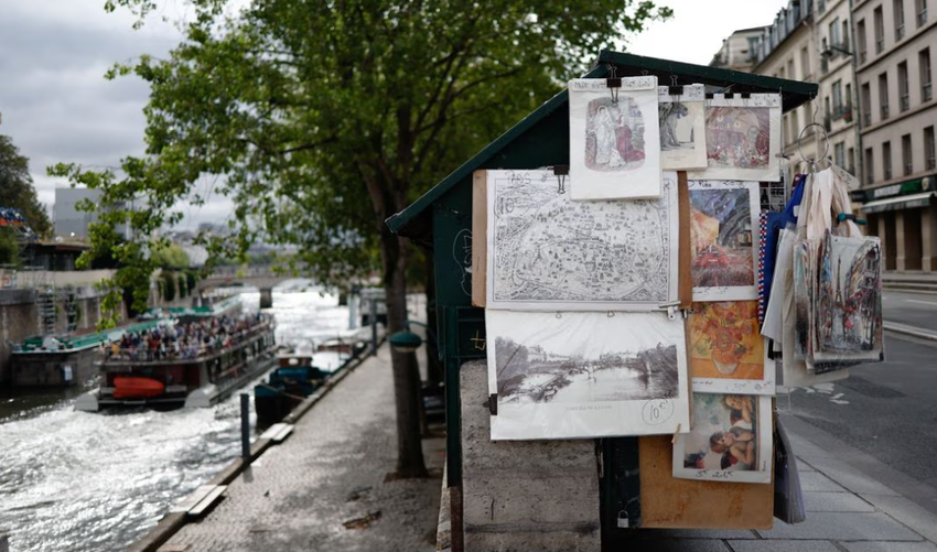 给奥运开幕式腾地 法国巴黎计划拆除塞纳河岸约570个书摊