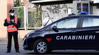 意大利执法人员在那不勒斯打击黑手党特别行动中逮捕约30人
