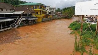 缅甸掸邦东部美赛河水上涨，大其力部分街区被水浸入