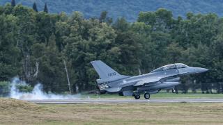 美国务院否认考虑取消售台F-16V战机传闻，中方已多次警告