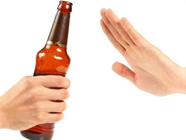 喝酒后，身体若有这5种表现，或说明不适合再喝酒了，建议早戒酒