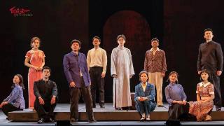 话剧《向延安》上海6场演出售罄，“七一”登台国家大剧院