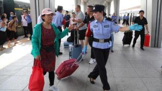 北京铁路警方第一时间指挥组织803人次赶赴丰沙线