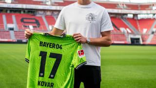 23岁门将科瓦尔随勒沃库森夺冠，仅踢1场德甲