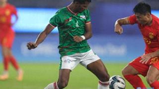 袁甲谈亚运队0-0孟加拉国：脸都不要了，比输越南时还要绝望