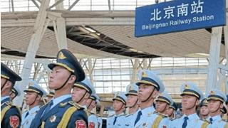 中方仪仗队，设在了北京南站，给华为代言的马杜罗，没让中方失望