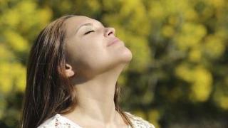 这样呼吸不仅能促进“幸福荷尔蒙”的分泌，还可以改善焦虑身心