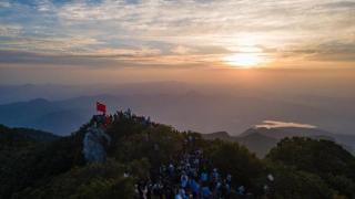 夜爬嵩山，你我顶峰再见！