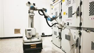 智能操作机器人    成变电站巡检“小能手”