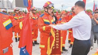 桂林欢送9支国家级救援队伍