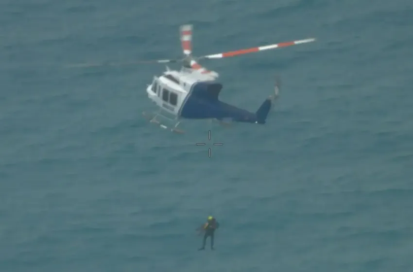 澳大利亚男子在托雷斯海峡漂浮20小时获救，周围还有鲨鱼出没