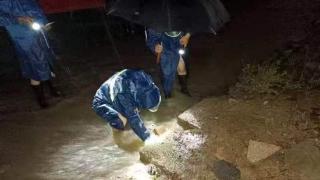 鱼台县滨湖街道退役军人积极参与防汛救灾工作