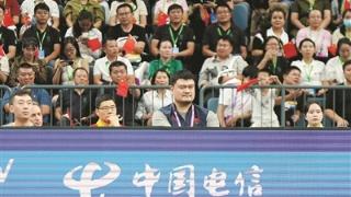 中国男篮首秀39分大胜蒙古！80岁球迷从苏州来杭圆梦