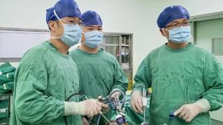 单县中心医院肝胆外二科成功完成腹腔镜超声精准引导完全腹腔镜下解剖性肝段切除术