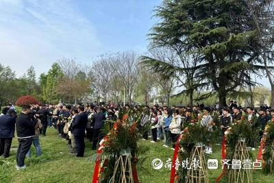 枣庄职业学院古城校区参加台儿庄大战胜利86周年纪念活动