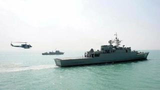 美国称伊朗伊斯兰革命卫队船只用激光照射美军直升机